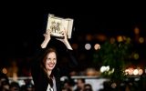 در اختتامیه جشنواره کن ۲۰۲۳ انجام شد؛ انتقاد سومین زن برنده نخل طلای کن از سرکوب اعتراضات توسط مکرون